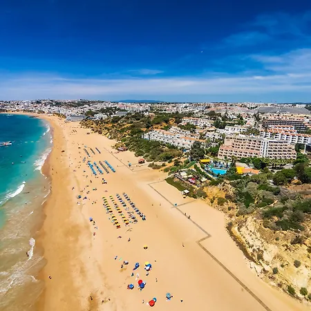 Отель Monica Isabel Club Албуфейра