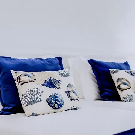 Monica Isabel Club Αλμπουφέιρα