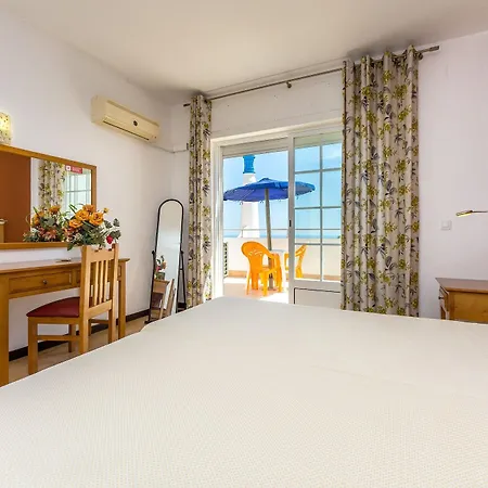 Ξενοδοχείο Monica Isabel Club 3*