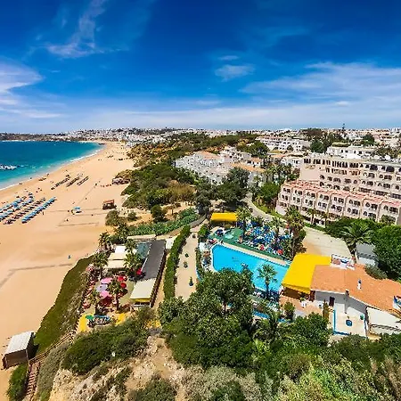 Monica Isabel Club Αλμπουφέιρα