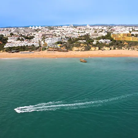 ホテル Monica Isabel Club