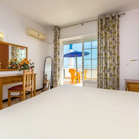 Monica Isabel Club 3*