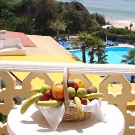 ホテル Monica Isabel Club 3*