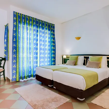 Monica Isabel Club 3*