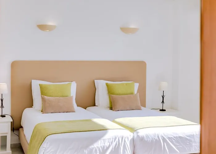 Ξενοδοχείο Monica Isabel Club 3*