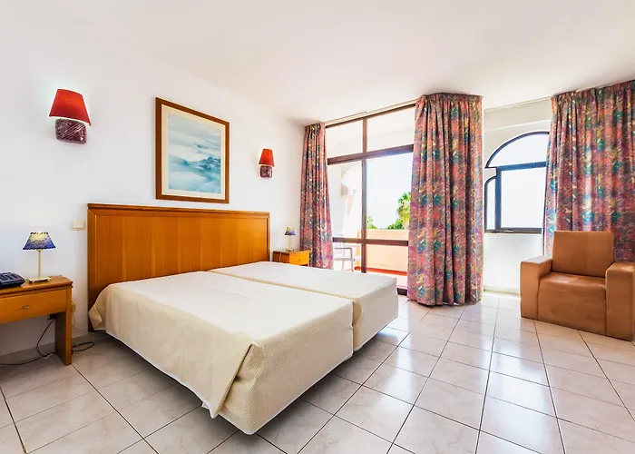Ξενοδοχείο Monica Isabel Club 3*