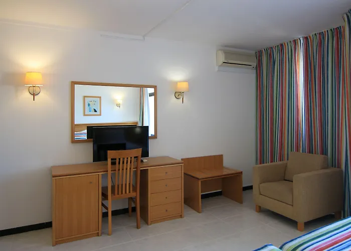 Monica Isabel Club Ξενοδοχείο 3*