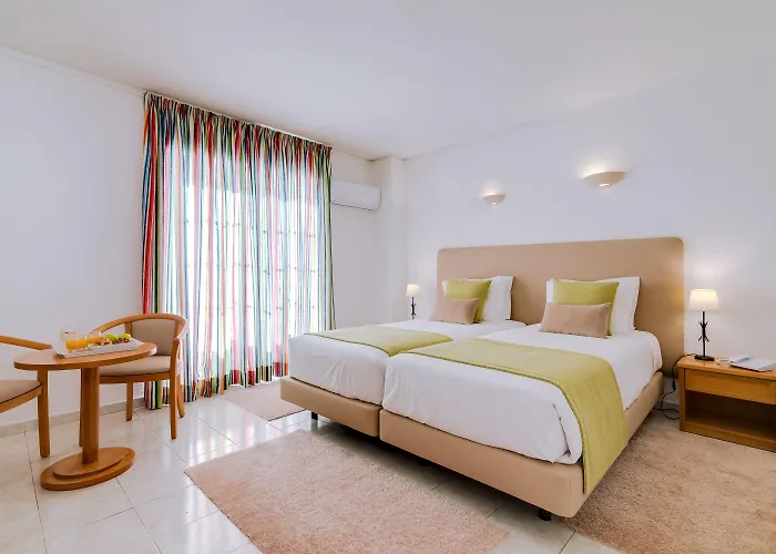 Ξενοδοχείο Monica Isabel Club 3*